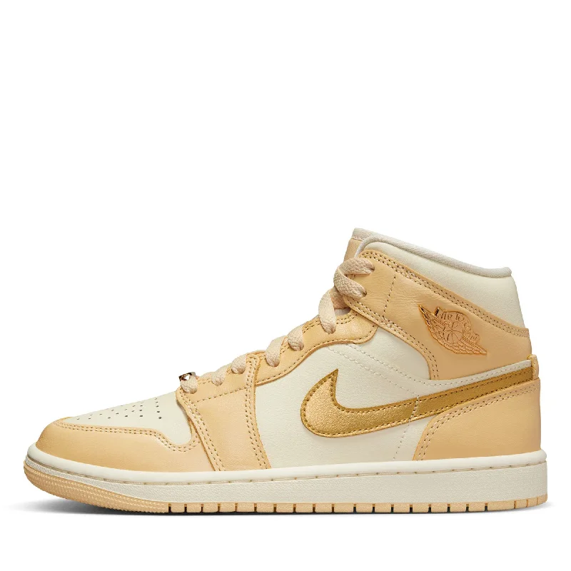 Trendy Lace-Up Shoes Women's Air Jordan 1 Mid SE - Pale Vanilla/Metallic Gold