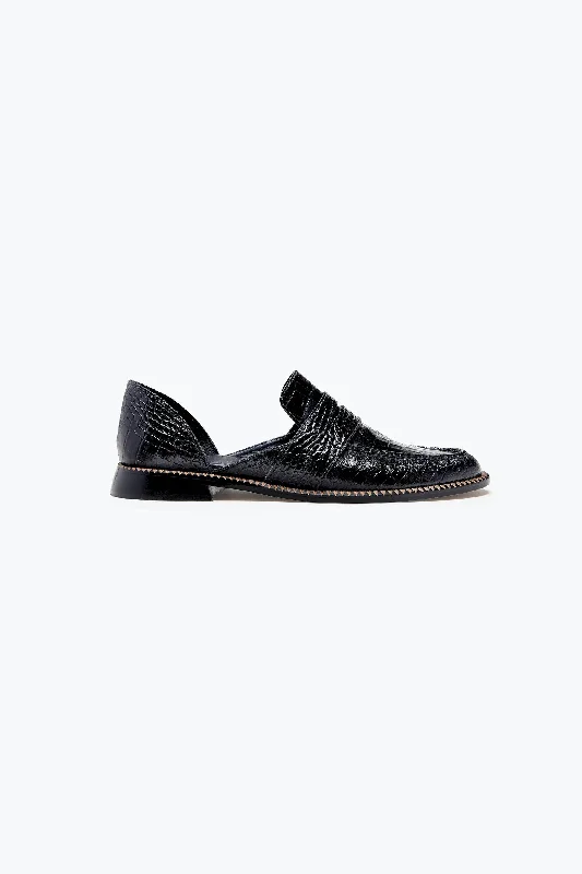 Fashionable Summer Shoes Freda Salvador Tash D'orsday Moccassin in Black Embossed Croc