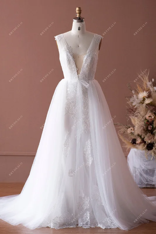 Floor-Length Satin Dress Romantic Plunging Neckline Wedding Dress