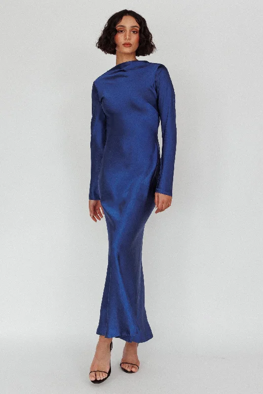 Maxi Dress Lavera Open Back Long Sleeve Dress Navy