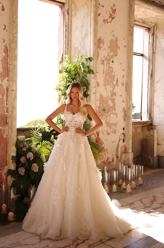 Vintage Gown Style Chelsea 44014